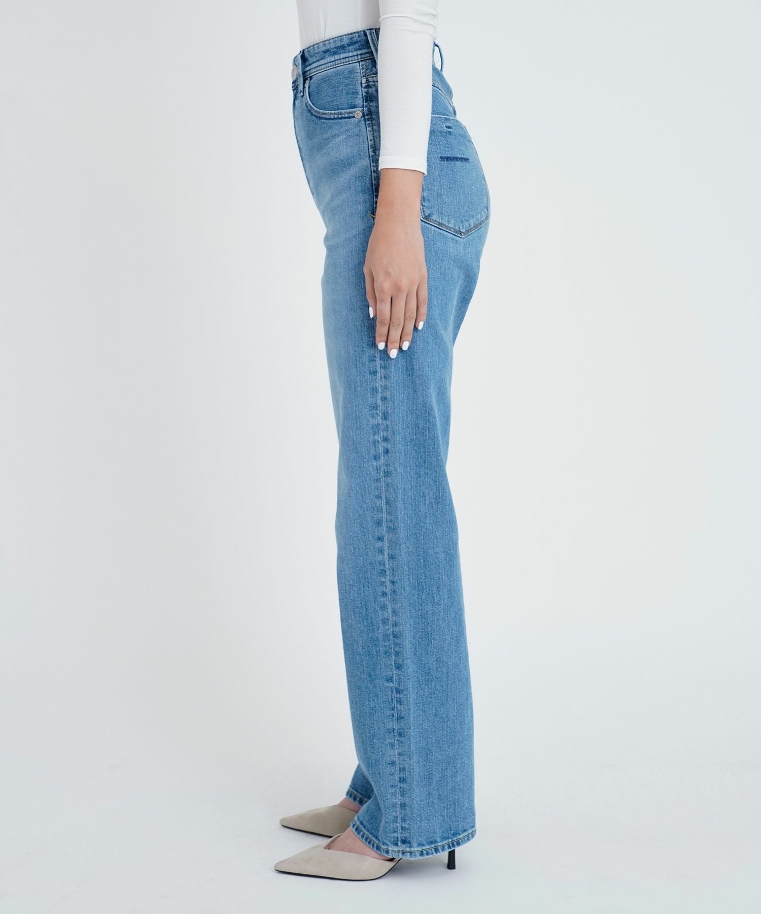 YANUK ボーイズストレート　LEA 23 ボーイズストレート