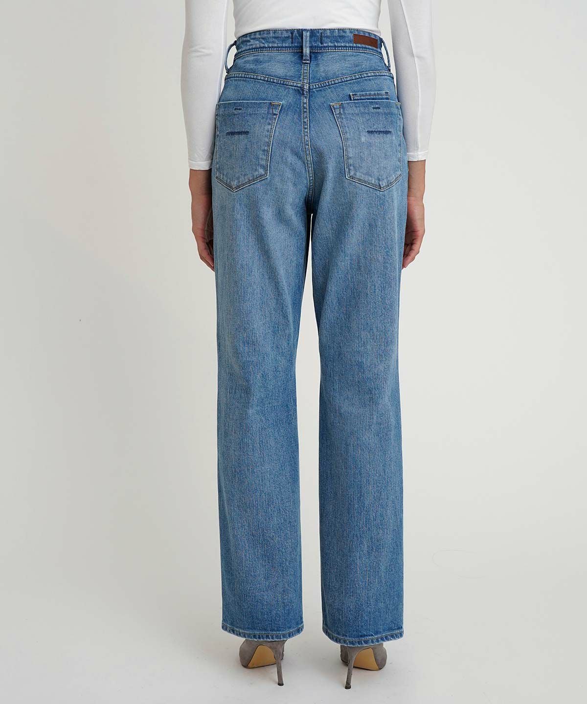 新品・タグ付き YANUK LOUISE SFB 21 SALE】スリムストレート 