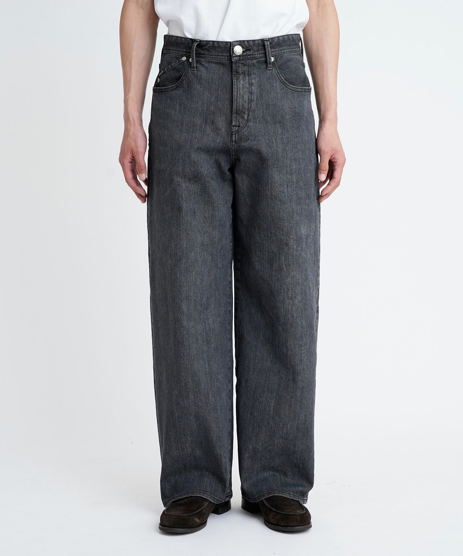 BLACK | YANUK ONLINE STORE