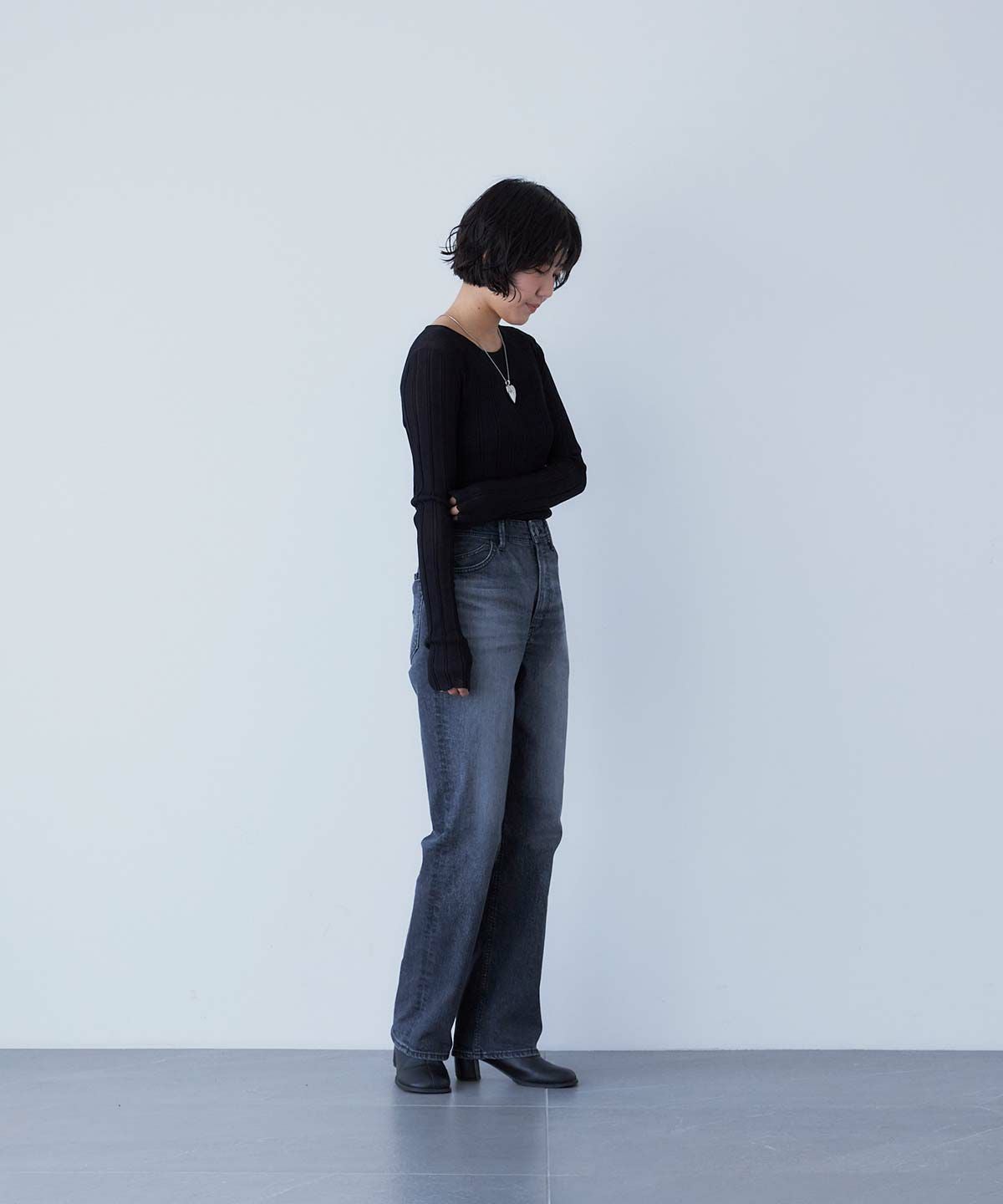 SALE】スリムストレート 