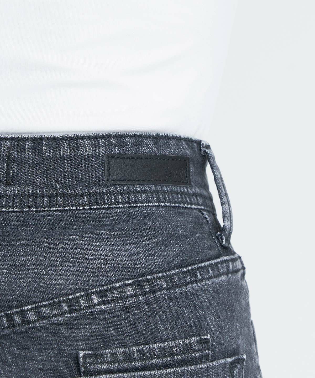 SALE】スリムストレート 