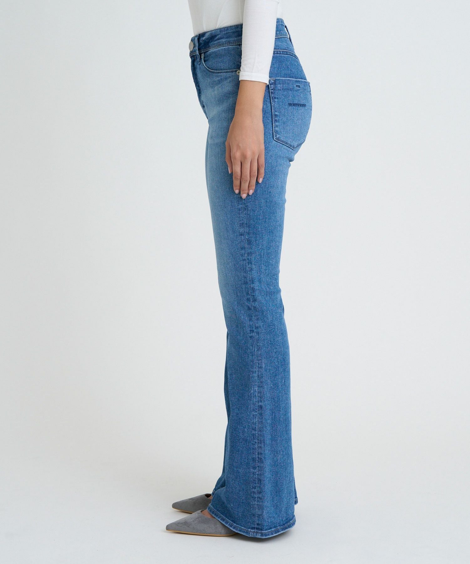 美品　YANUK ブーツカット インディゴ　22サイズ ブーツカット