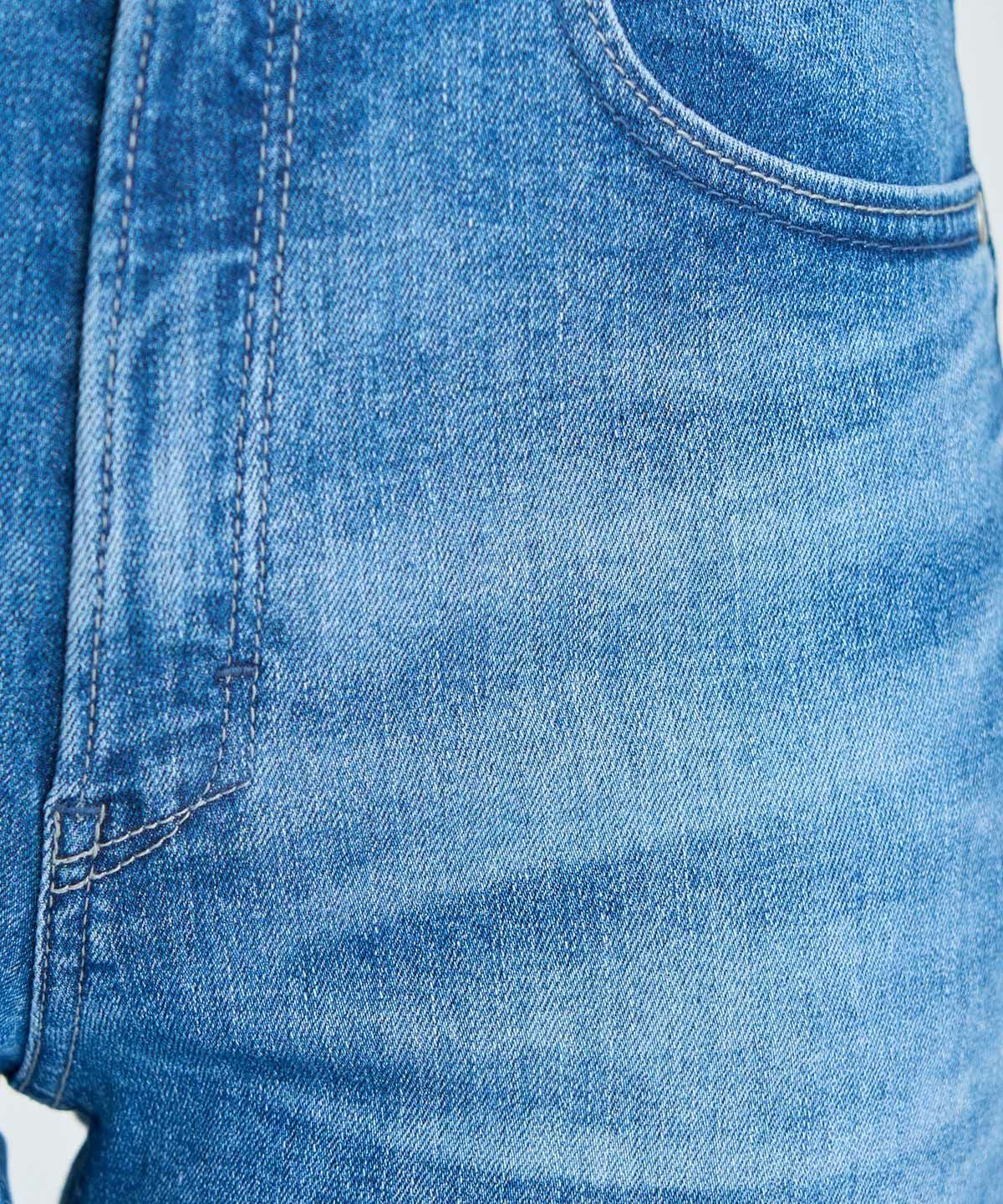 ブーツカット